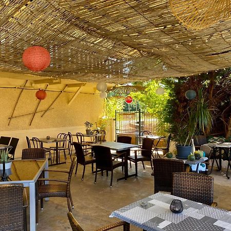 Auberge Du Relais D Auniac Hotel Bar Restaurant Piscine Anglars-Nozac Экстерьер фото